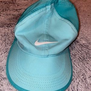 🎉 5 for $15 Nike hat✨💛
